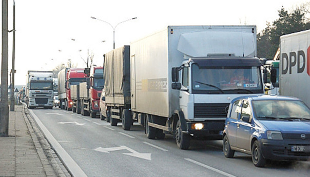 Oficjalna decyzja w sprawie TIRów - koniec problemu?