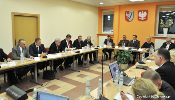 Absolutorium w Zielonce: Opozycja wytyka błędy