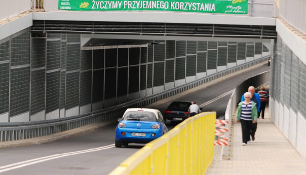 NIE dla rowerów w tunelu