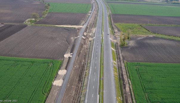 Kto interesuje się terenami przy S8?
