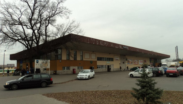 Tłuszcz: Alarm dla dworca i centrum kultury