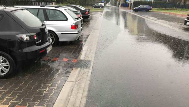 Woda na ulicach miasta