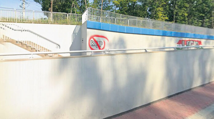 37_26 szukają przestrzeni na graffiti